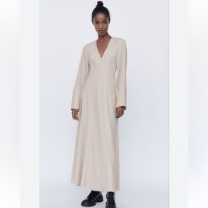 New Zara V-Neck Maxi Dress Beige Size M Elegant Wedding Brides Maid BNWT
